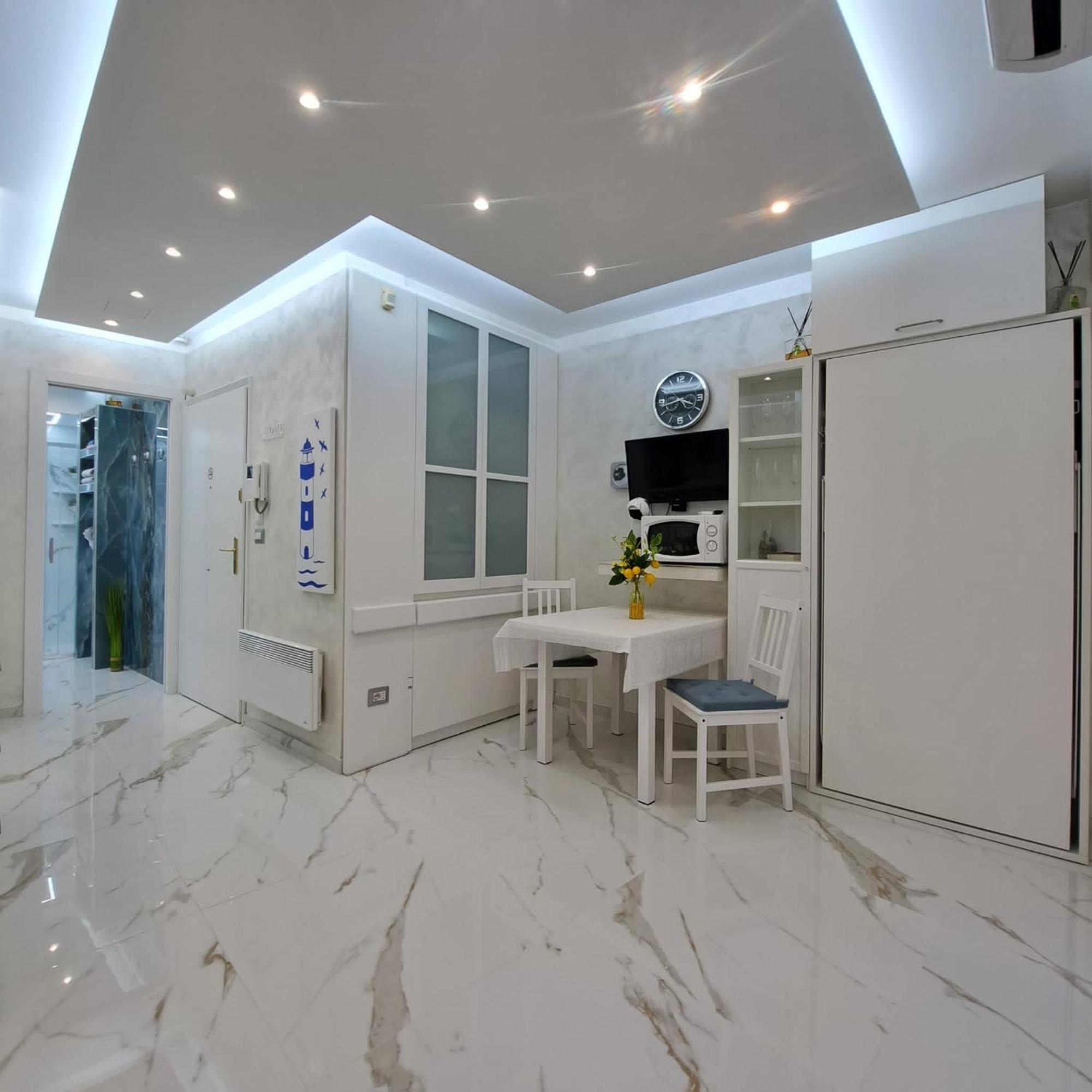 Sharon Apartment In Victoria Beach Menton Exterior photo
